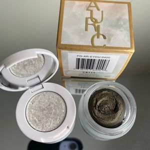 Auric Smoke Reflect in Entice.